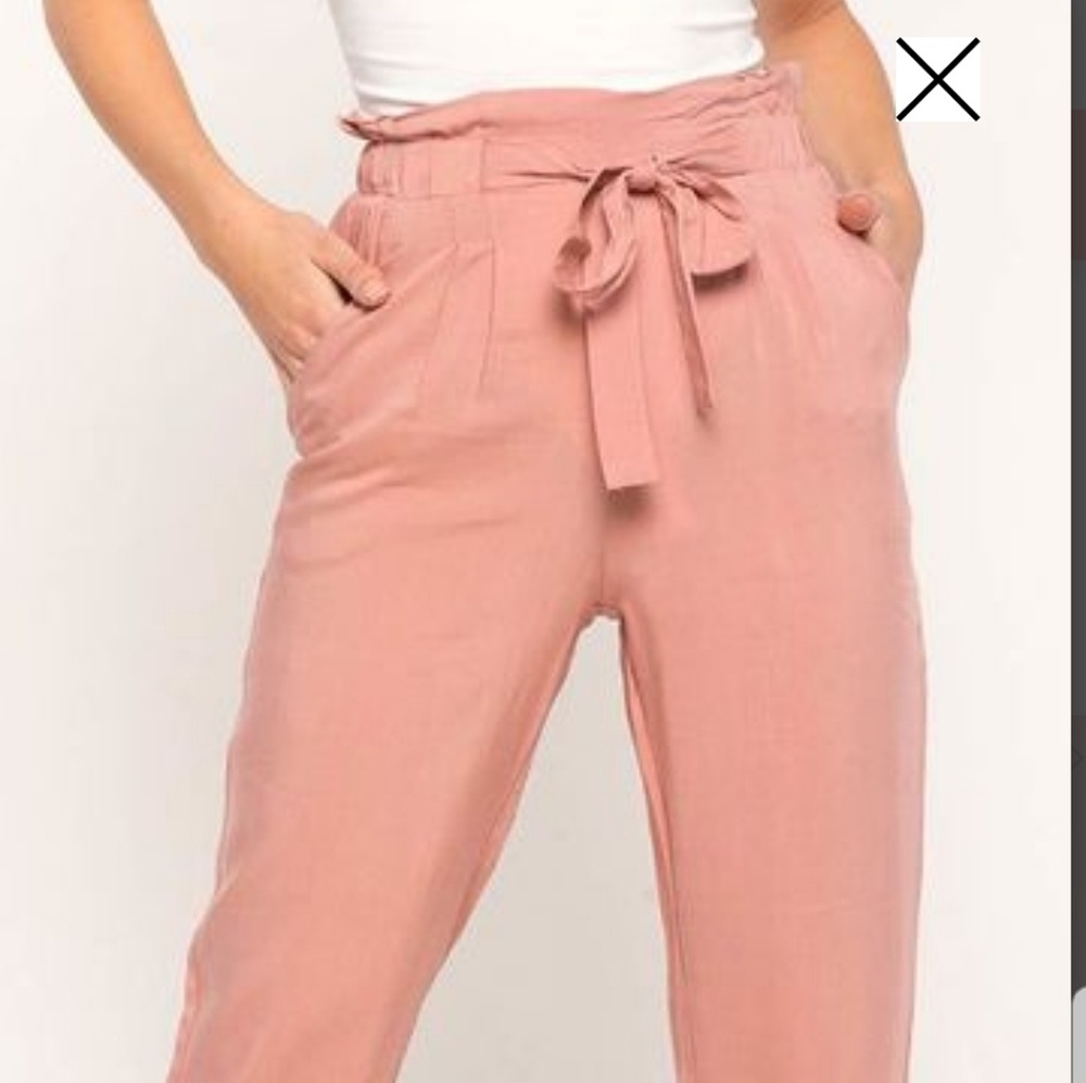 Dusty pink paper bag pants!